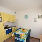 Apartman Seafront With Shared Pool